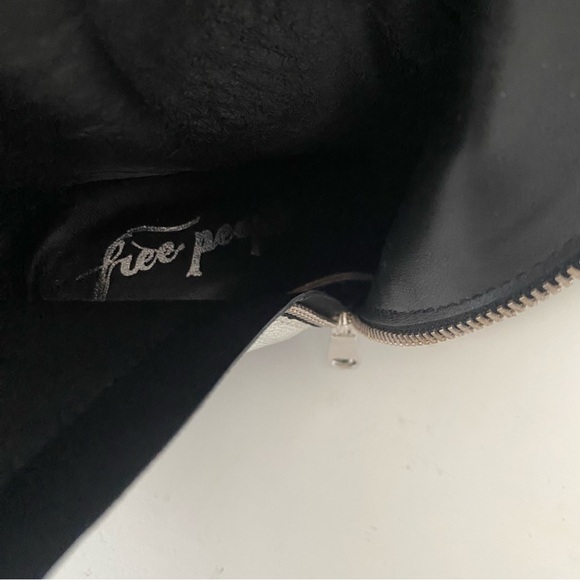 Free People Brayden Metallic Leather Metal Toe Western Cowboy Boots Booties 8.5 - Picture 15 of 16